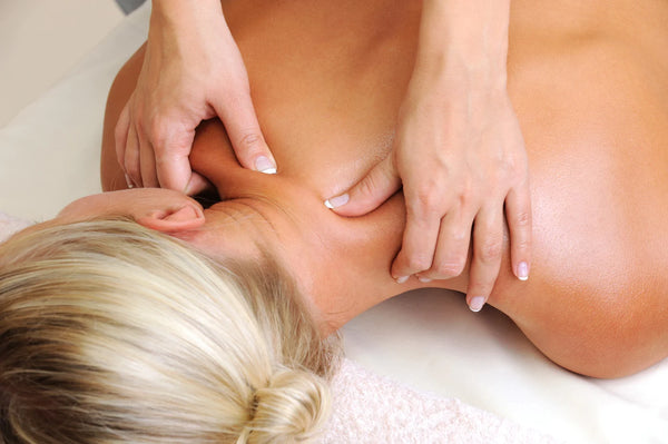 Massage du tissu conjonctif : le traitement puissant contre la douleur et la raideur
