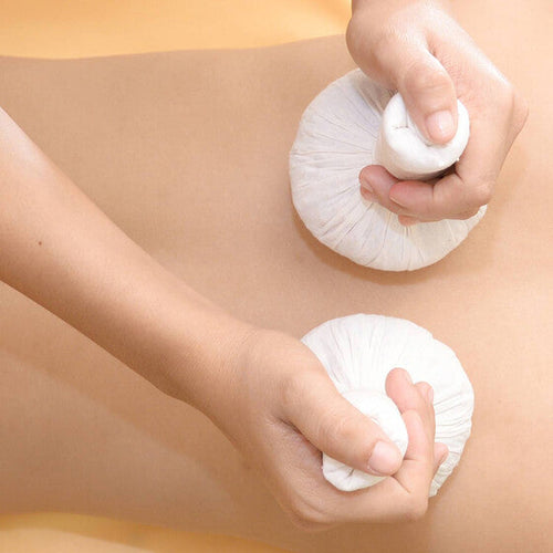 Pochon De Massage Thaï Aux Herbes Ayurvédiques 100g – Naturel, Relaxation, Fait En Thaïlande